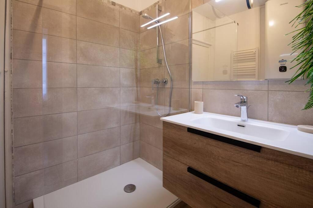 Logement De Charme En Plein Coeur D'Αβινιόν Εξωτερικό φωτογραφία